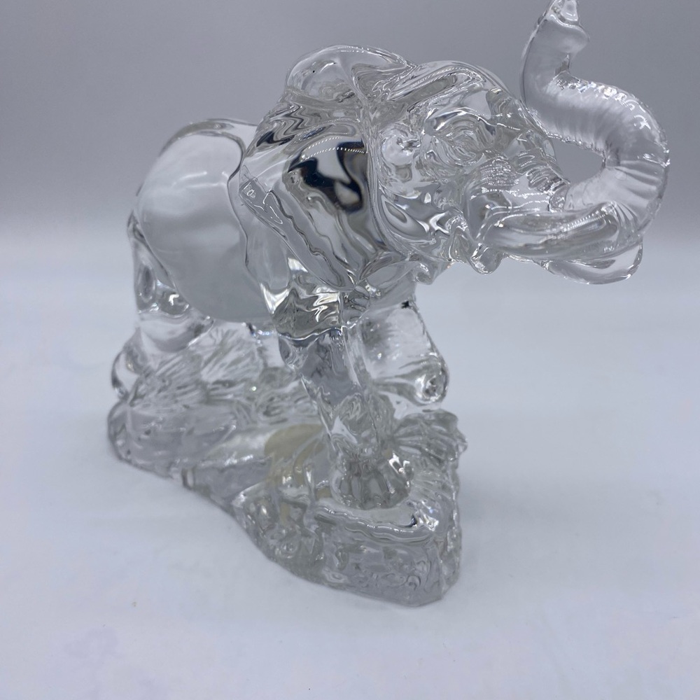 Crystal Elephant - Picture 2 of 3